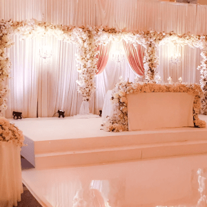 Hyr scen och backdrop till bröllop