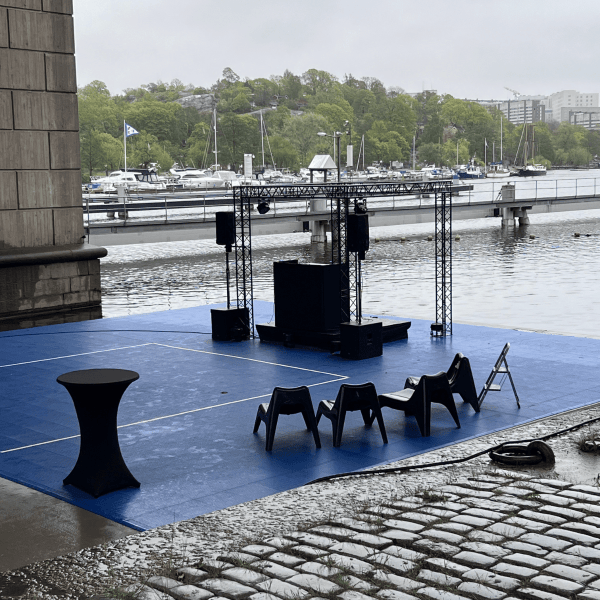 Event för Adidas i samarbete med Le Pacte där DTF Event levererade en komplett tekniklösning med DJ-utrustning, RCF ljudsystem, scen, tross, dekorljus och projektion.